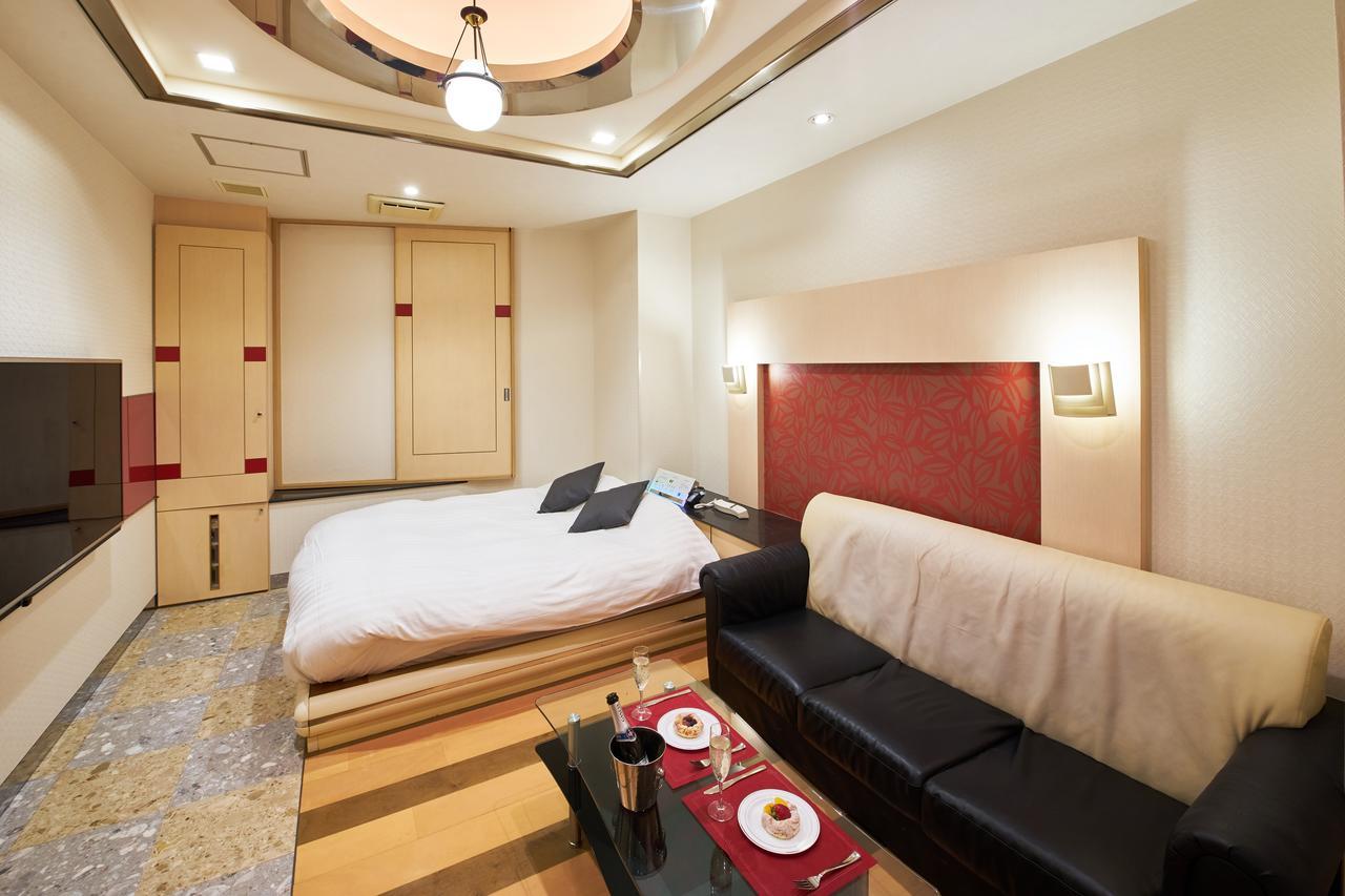 Hotel Aqua Blue Yokosuka (Adults Only) Bagian luar foto