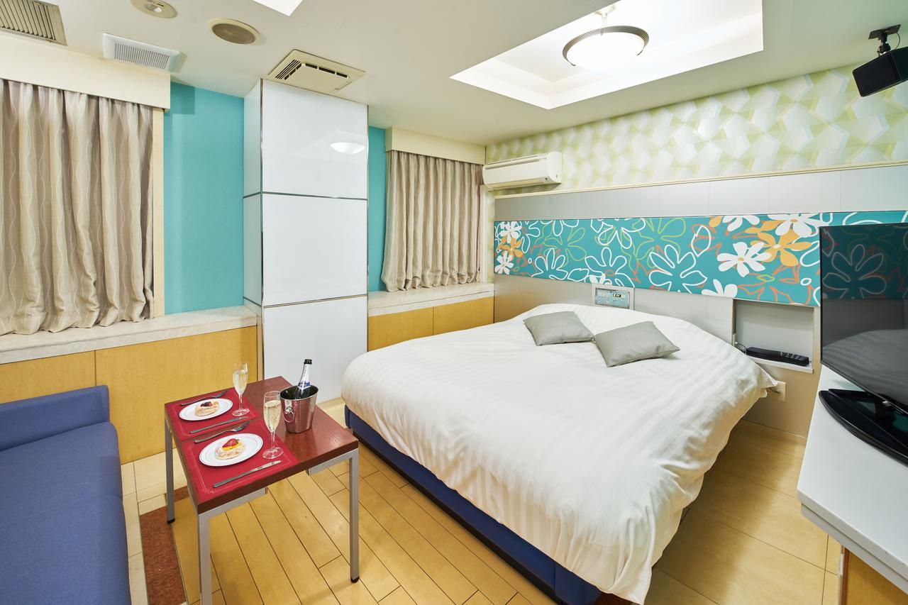 Hotel Aqua Blue Yokosuka (Adults Only) Bagian luar foto