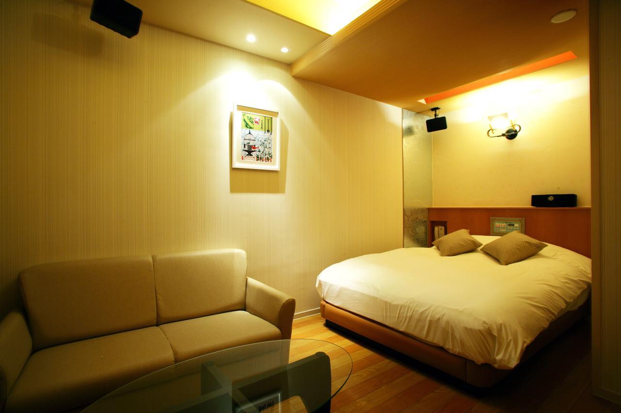 Hotel Aqua Blue Yokosuka (Adults Only) Bagian luar foto