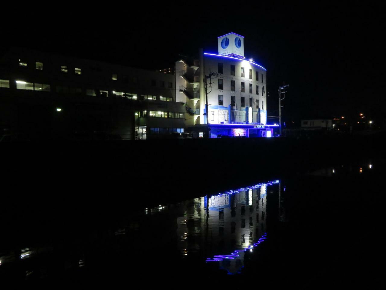 Hotel Aqua Blue Yokosuka (Adults Only) Bagian luar foto